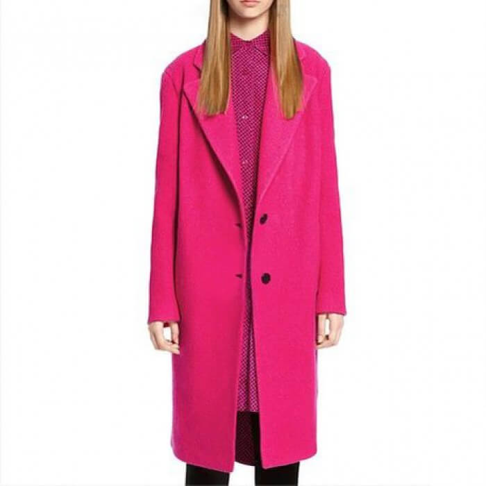 длинное бледно-розовое пальто
