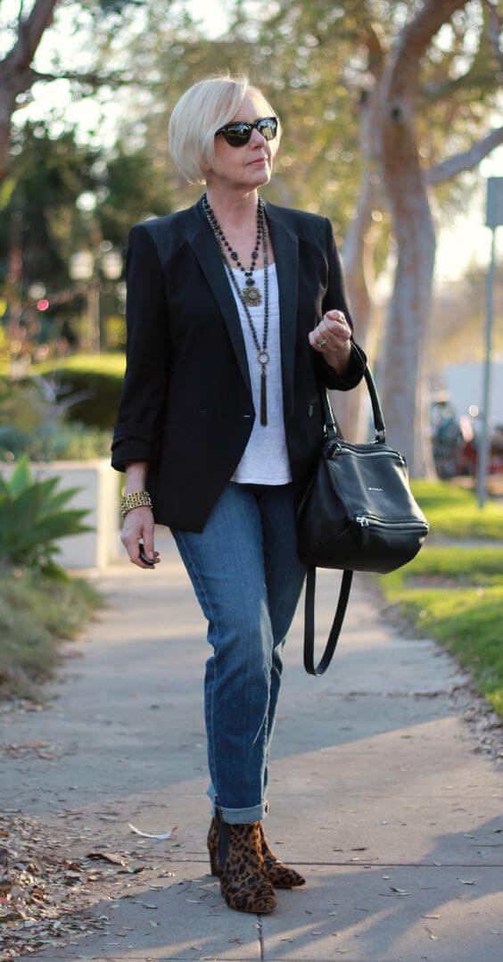 базовый гардероб для женщины 50 лет - черный пиджак