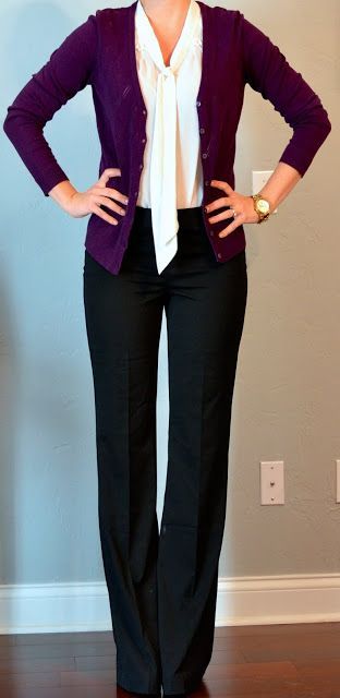33 идеи, как одеваться в офис: черные брюки, белая блузка, фиолетовый кардиган